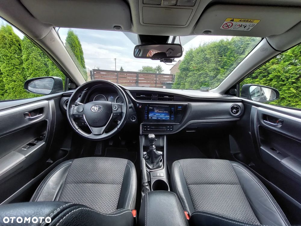 Toyota Corolla 1.6 Prestige - 16