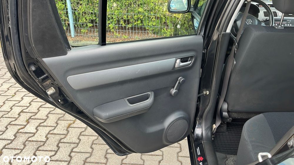 Suzuki Swift - 17