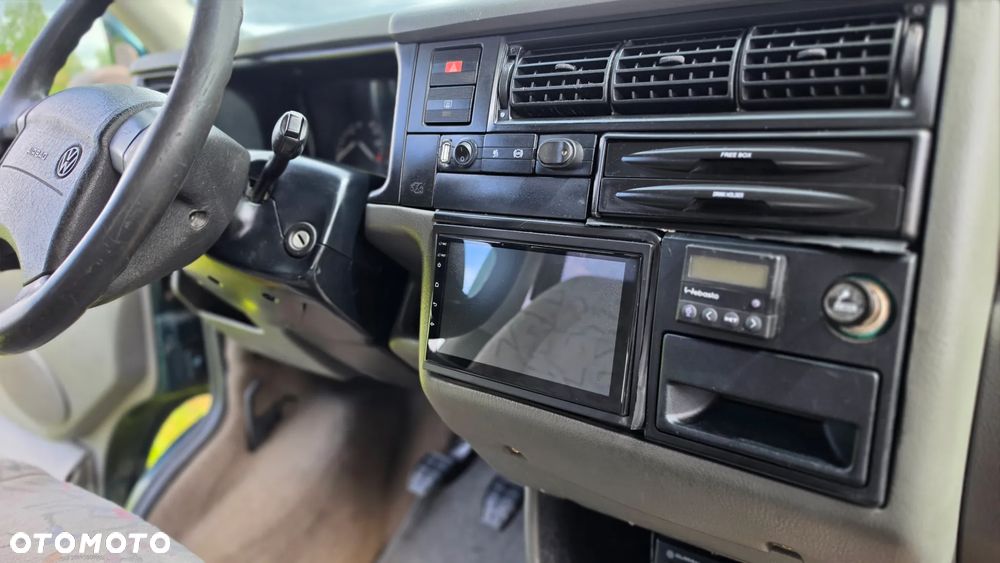 Volkswagen Multivan - 14