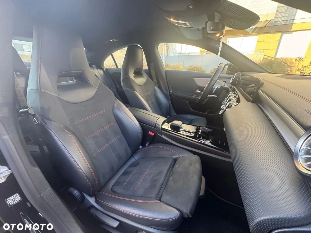 Mercedes-Benz CLA 200 AMG Line 7G-DCT - 21