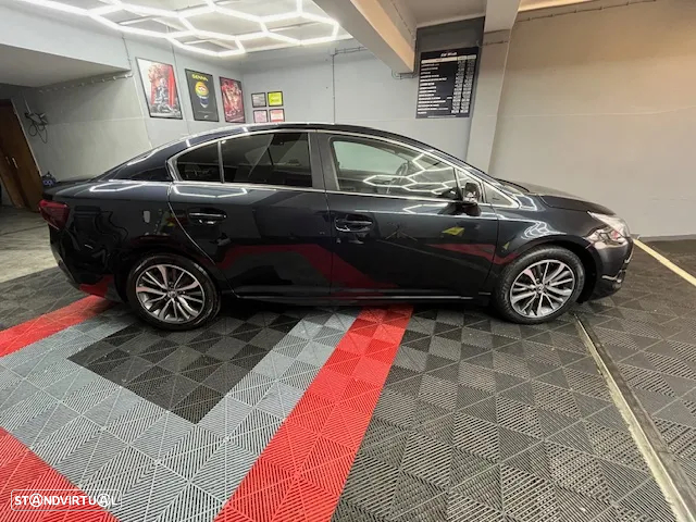 Toyota Avensis SD 1.6 D-4D Exclusive +P.Business - 13