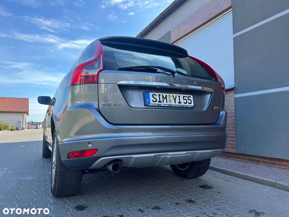 Volvo XC 60 D3 Geartronic Momentum - 25