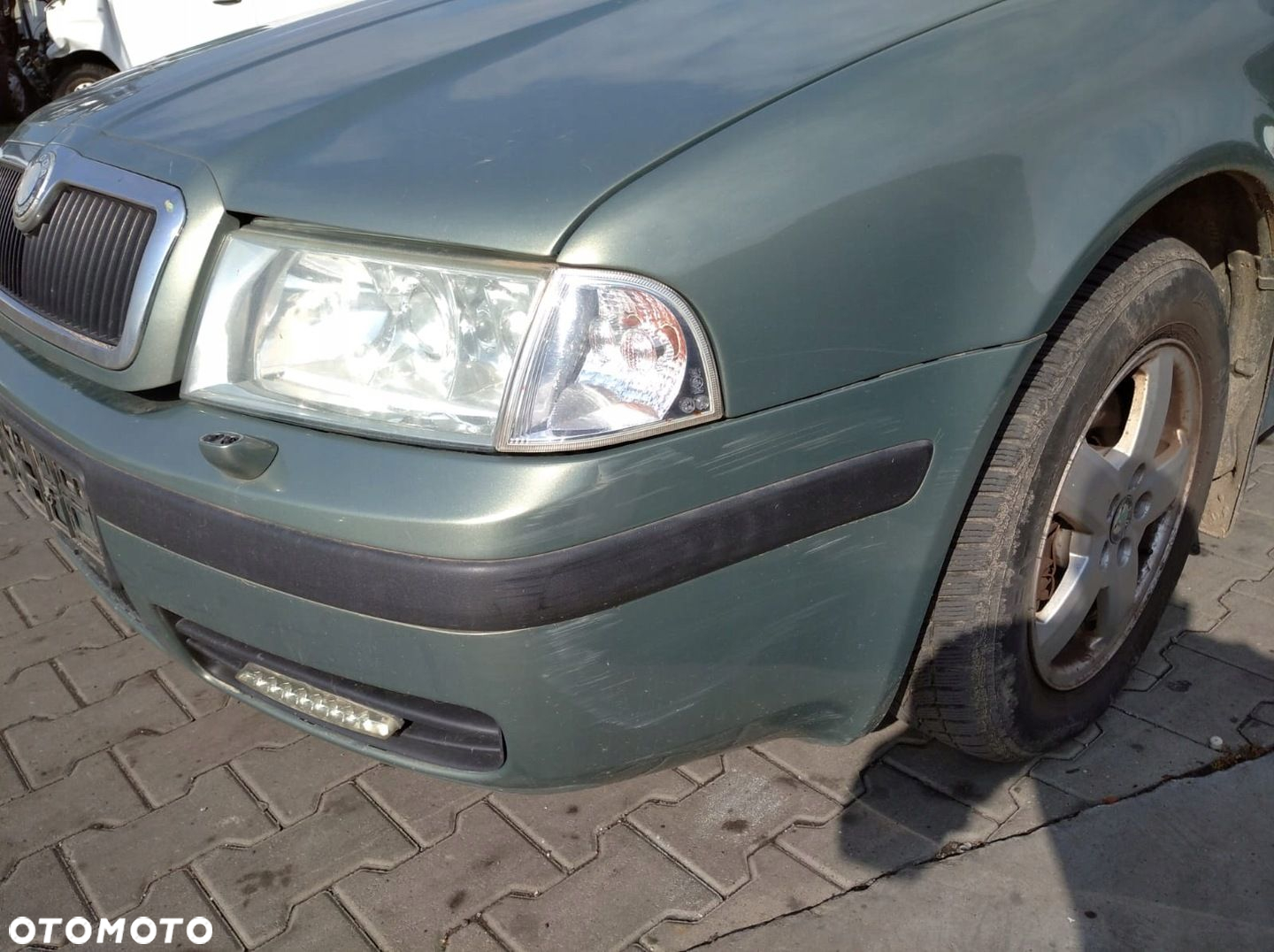 SKODA OCTAVIA I 1U LIFT 00-10 ZDERZAK MASKA LAMPY XENON PAS 9596 M7 / F6G - 8