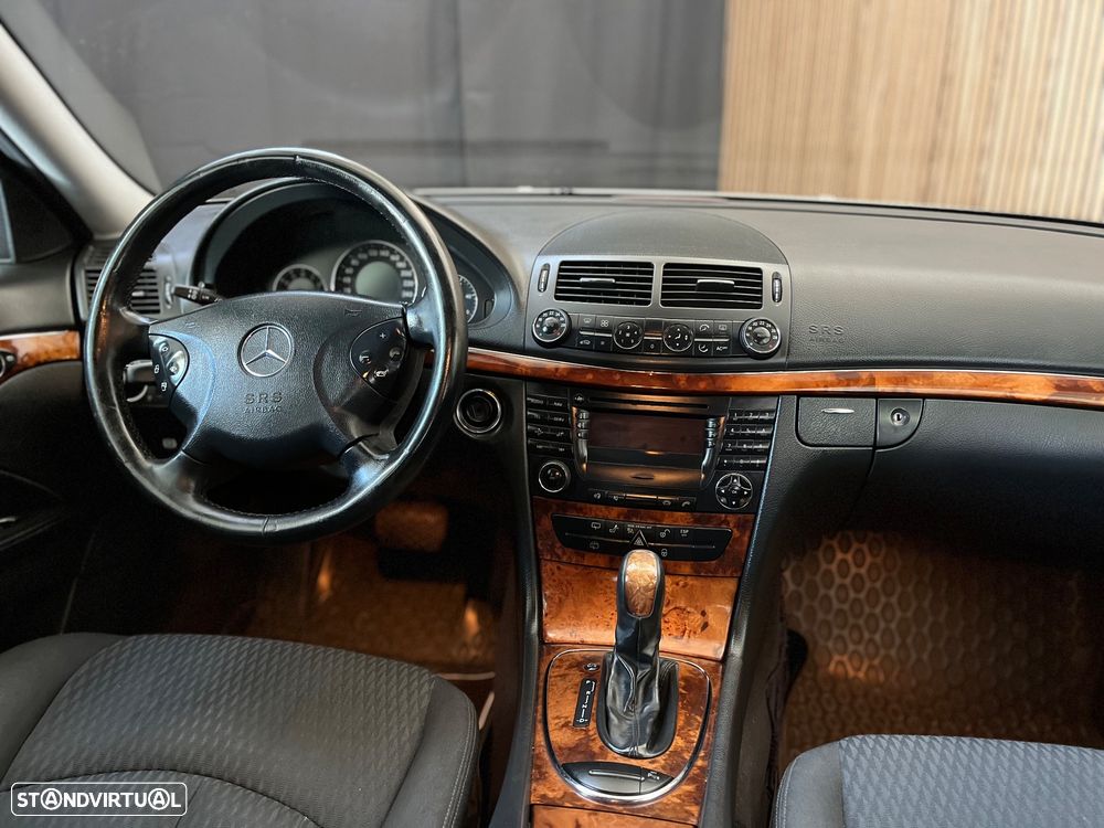 Mercedes-Benz E 220 CDI Auto Elegance - 22