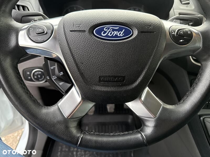 Ford Transit Connect - 13