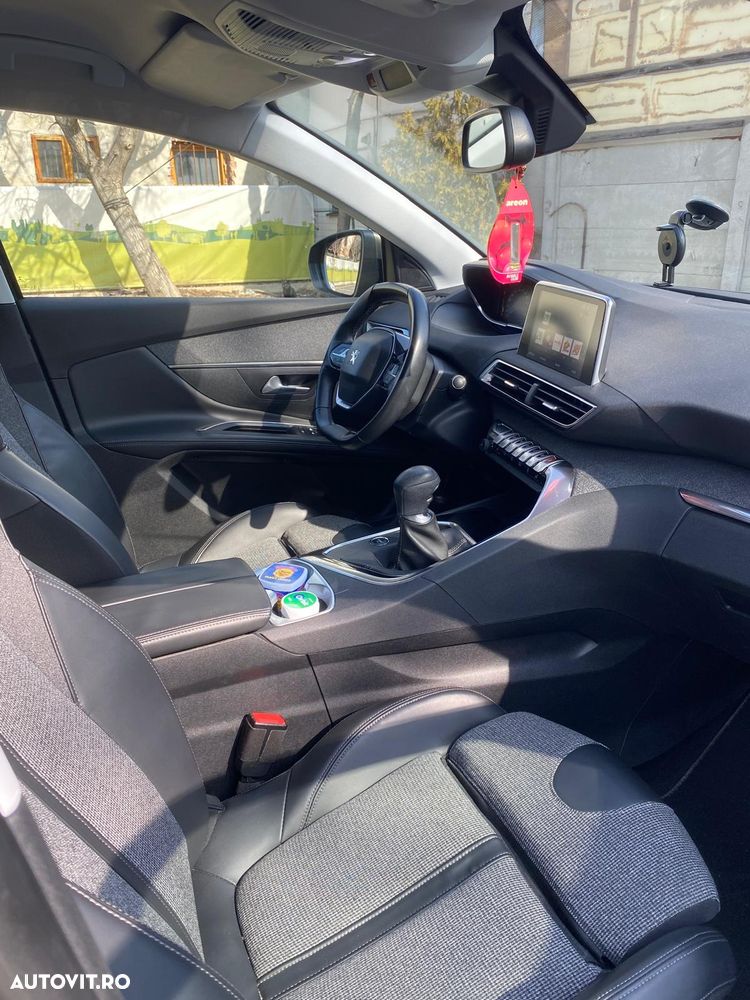 Peugeot 5008 1.2 Puretech Turbo s&s Active - 15