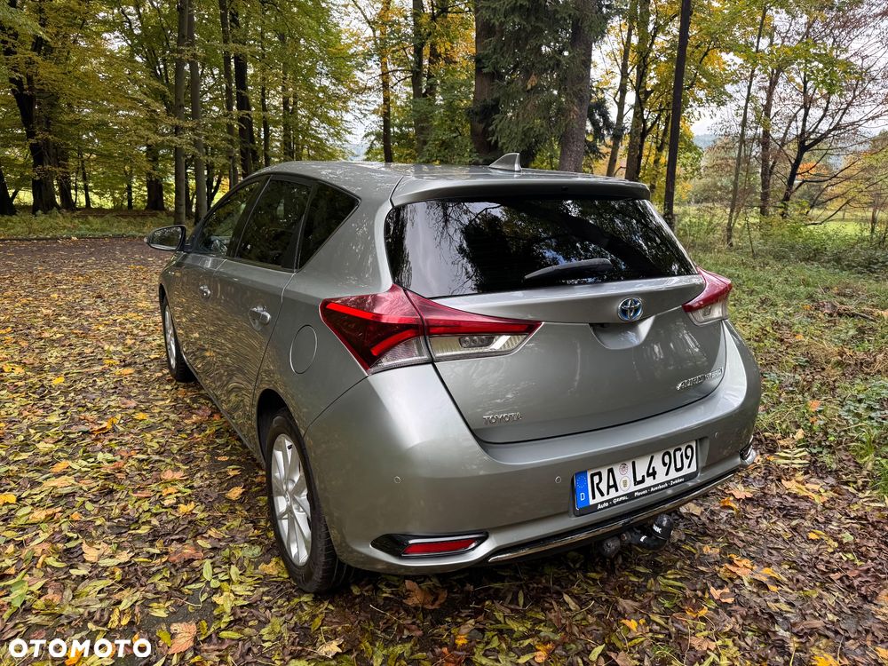 Toyota Auris 1.8 Executive - 4