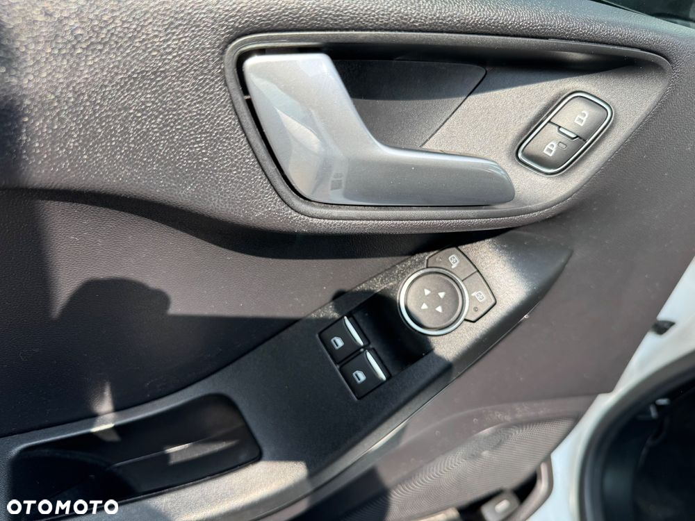 Ford Fiesta 1.1 S&S COOL&CONNECT - 17