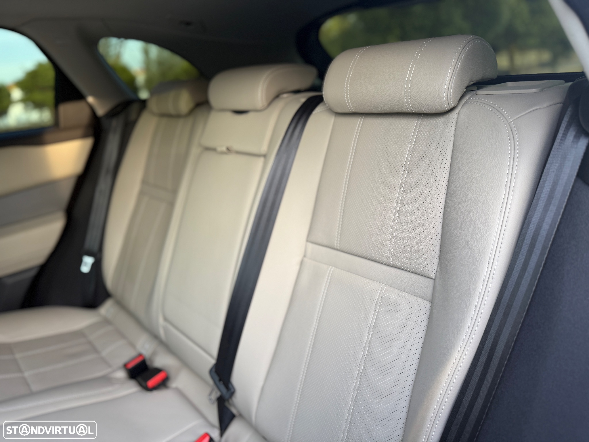 Land Rover Range Rover Velar 3.0 D R-Dynamic S - 18