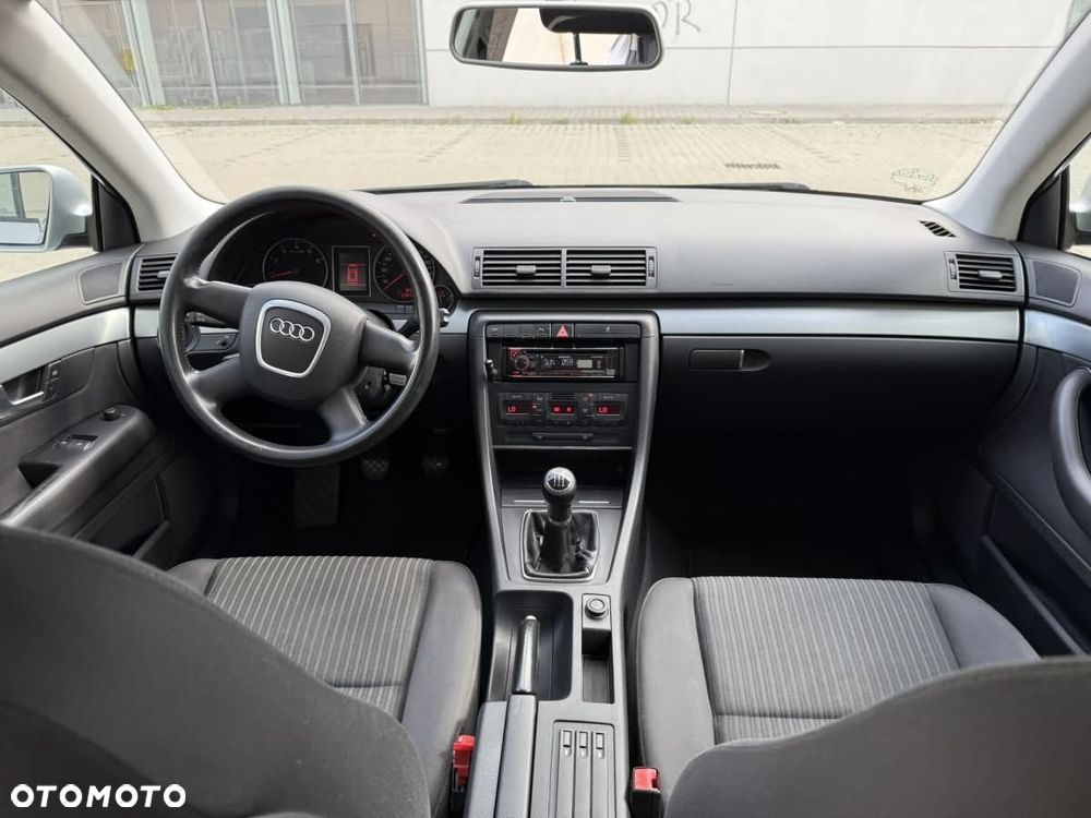 Audi A4 Limousine 2 - 24