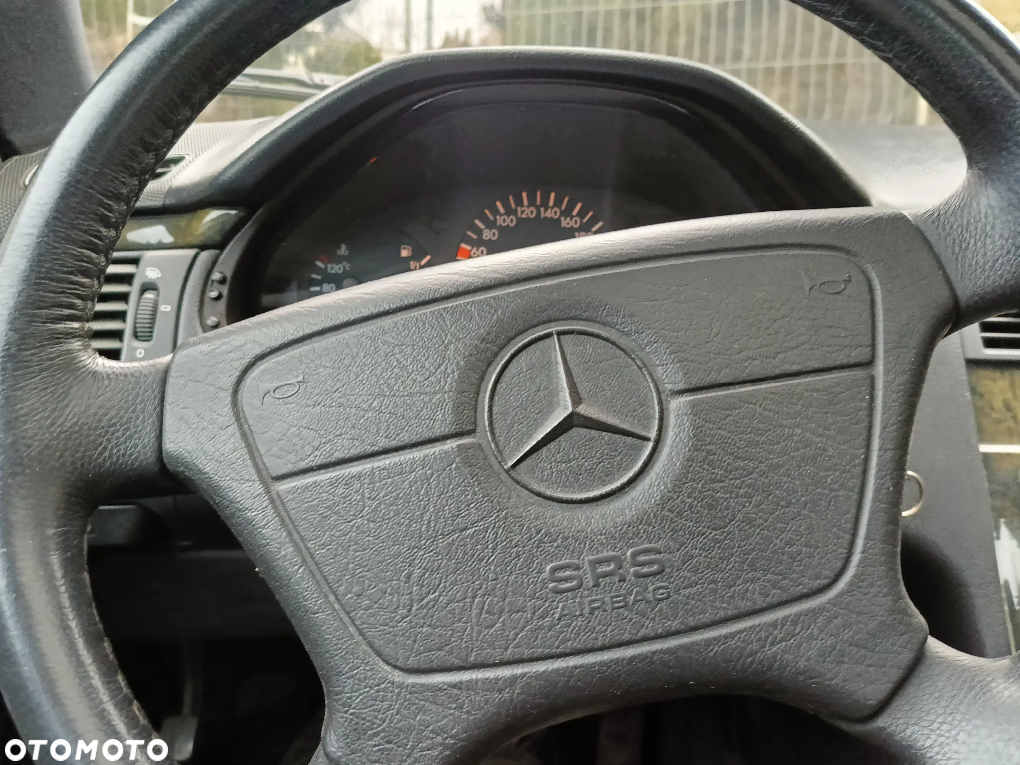 Mercedes-Benz Klasa E 250 TD Elegance - 13