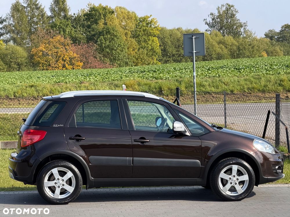 Suzuki SX4 1.6 VVT 4x4 Style - 7
