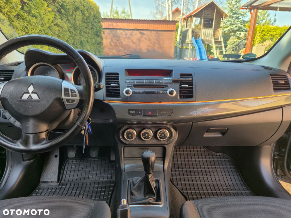 Mitsubishi Lancer 1.8 Inform - 26