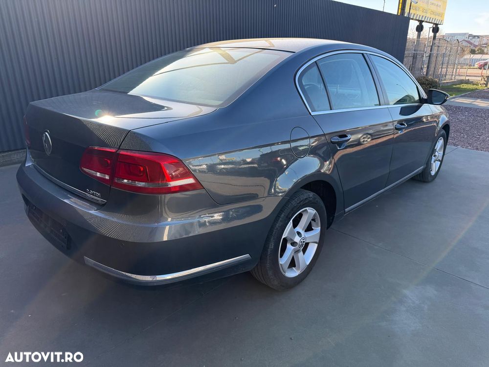 Volkswagen Passat 2.0 TDI Comfortline - 5