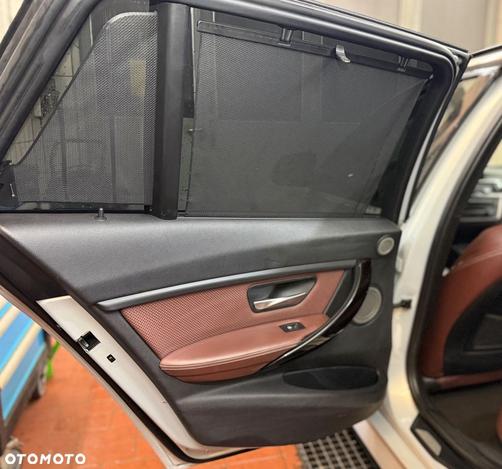 BMW Seria 3 330d M Sport - 16