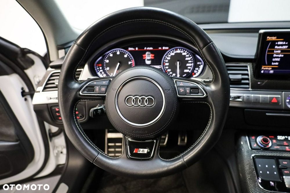 Audi S8 - 18