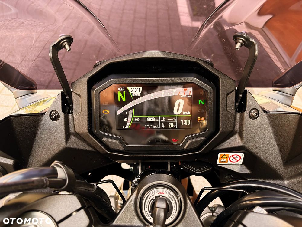 Kawasaki Ninja 1000 SX - 9