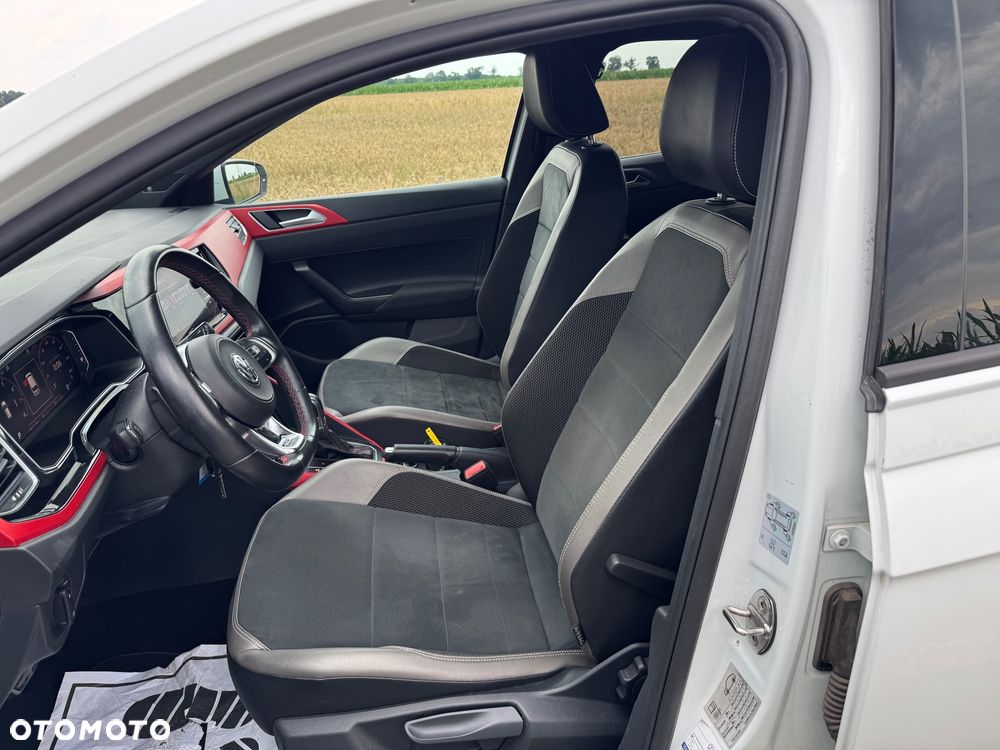 Volkswagen Polo 2.0 TSI DSG GTI - 23