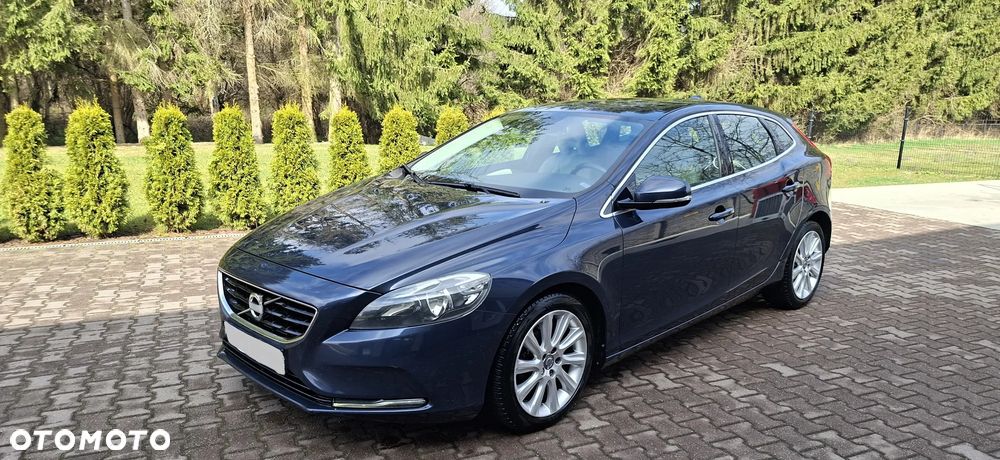 Volvo V40 D2 Momentum - 2