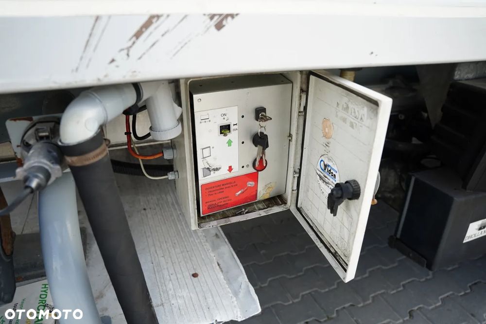 Chereau CHŁODNIA / CARRIER VECTOR 1950 MT / MULTITEMPERATURA / OŚ PODNOSZONA / WINDA 2 500 KG / ROLETA - 16