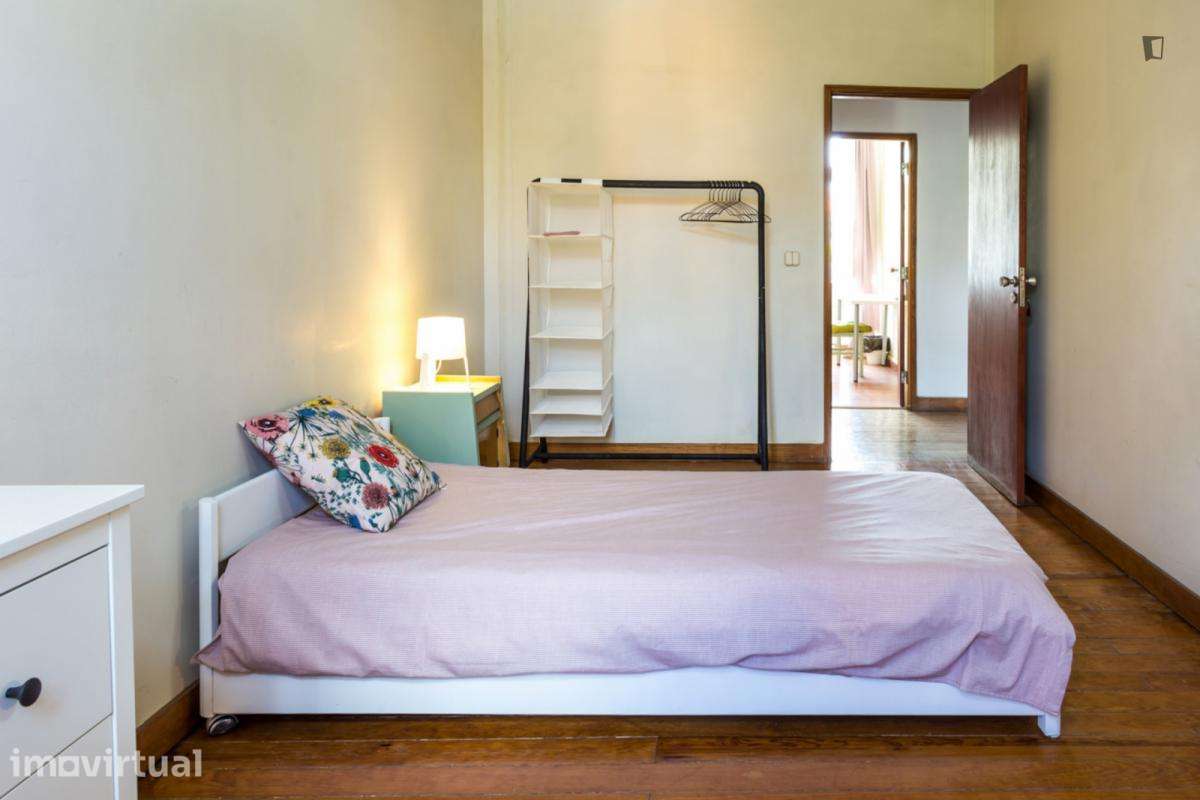 Quarto - localizado em Telheiras Lisbon - Grande imagem: 3/14