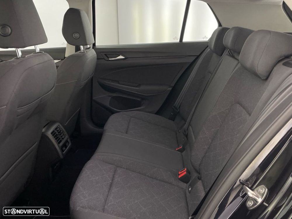 VW Golf 1.5 eTSI Style DSG - 12