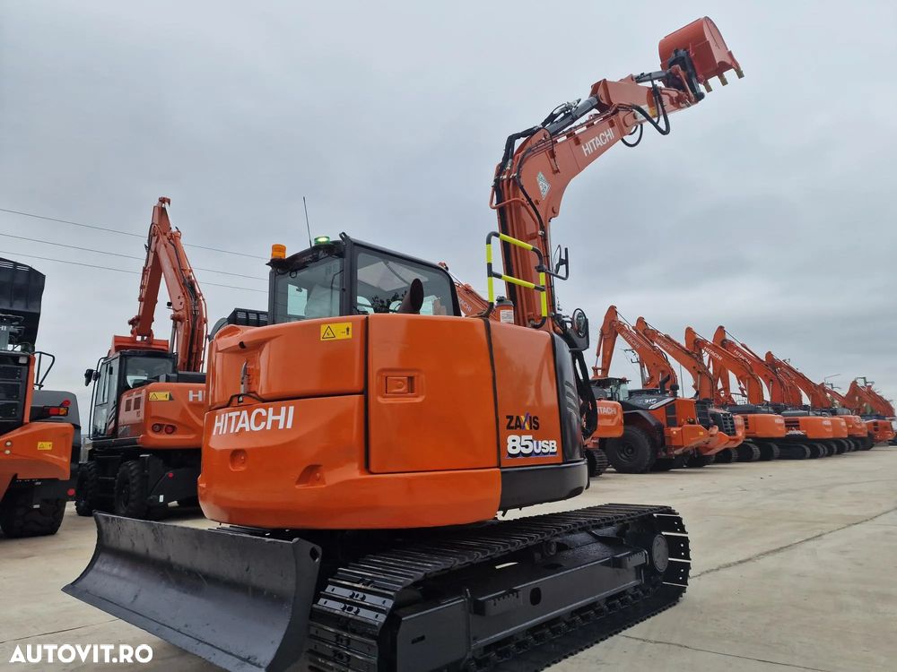 Hitachi ZX85-6, 2022, 2.582h, Masa Operationala 8,65t, CUPLA RAPIDA HIDRAULICA+3 CUPE NOI, SENILE NOI, Inst picon, camera spate, ad sapare 5m, ridica 4,5t, LAMA NIVELARE, Sistem antifurt, 58CP, Leasing 4 ani cu rata lunara 1300Eur/6500 lei,PROMOTIE 58.900eur - 38