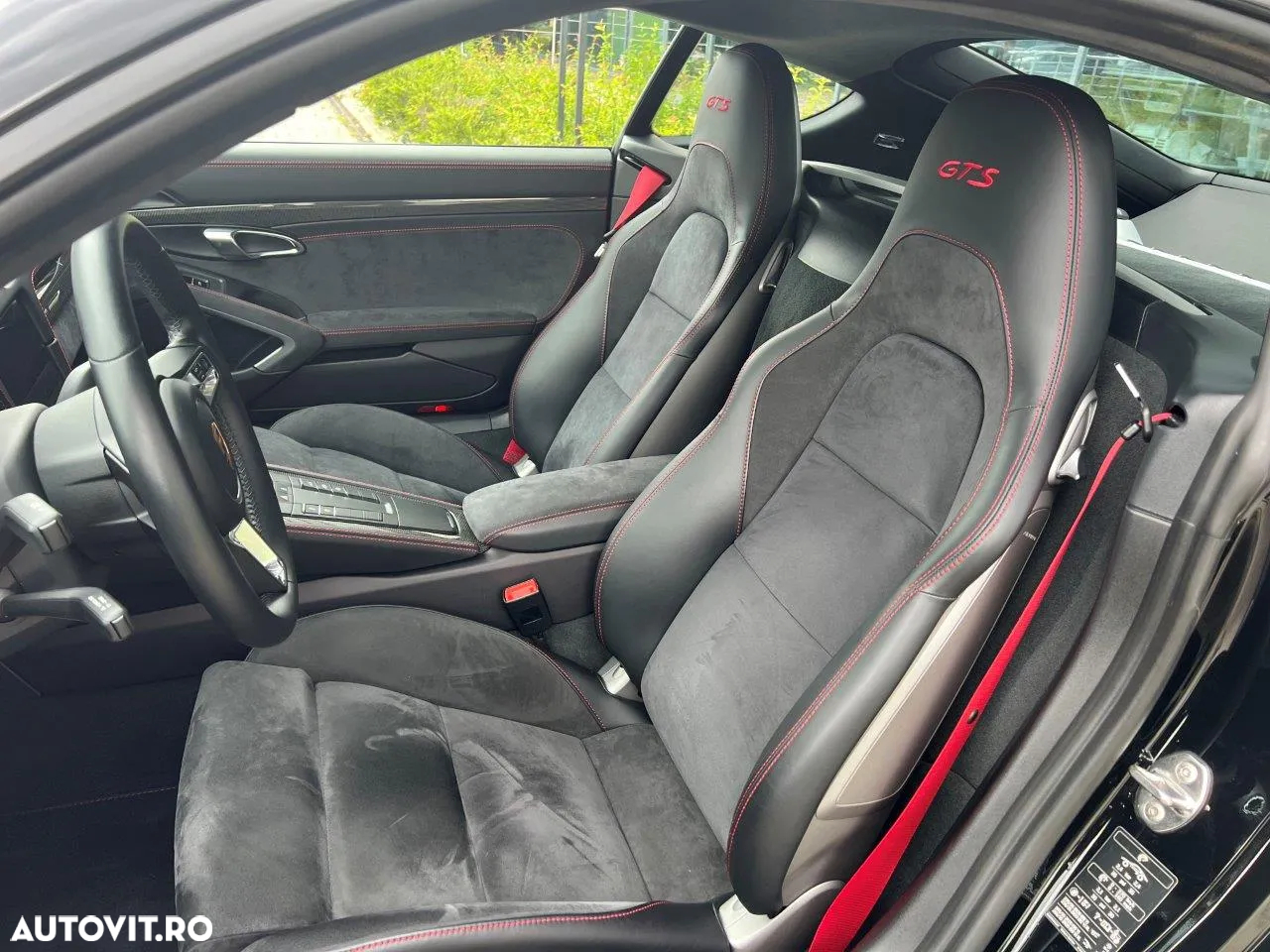 Porsche Cayman 718 GTS 4.0 - 7