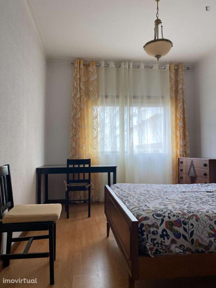 Quarto - localizado em Sé de Braga e São Lázaro Braga - Grande imagem: 2/18