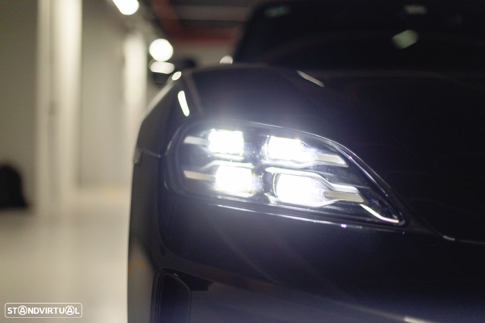 Porsche Taycan Sport Turismo - 25