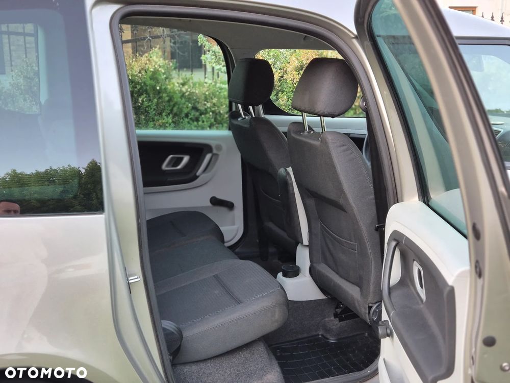 Skoda Roomster - 28