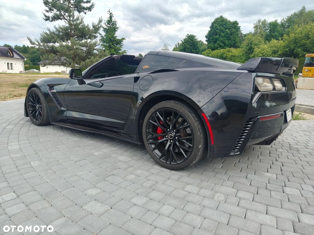 Chevrolet Corvette - 9