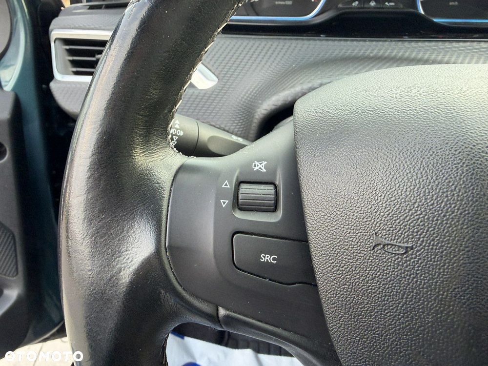 Peugeot 2008 PureTech 110 Stop&Start EAT6 Allure - 24