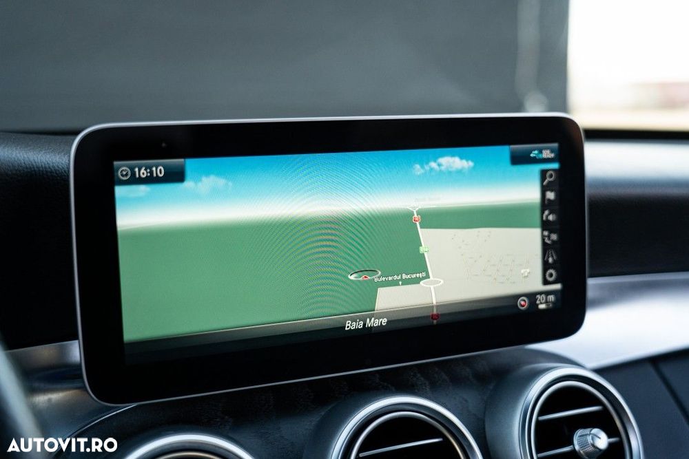 Mercedes-Benz C 200 4Matic 9G-TRONIC - 36