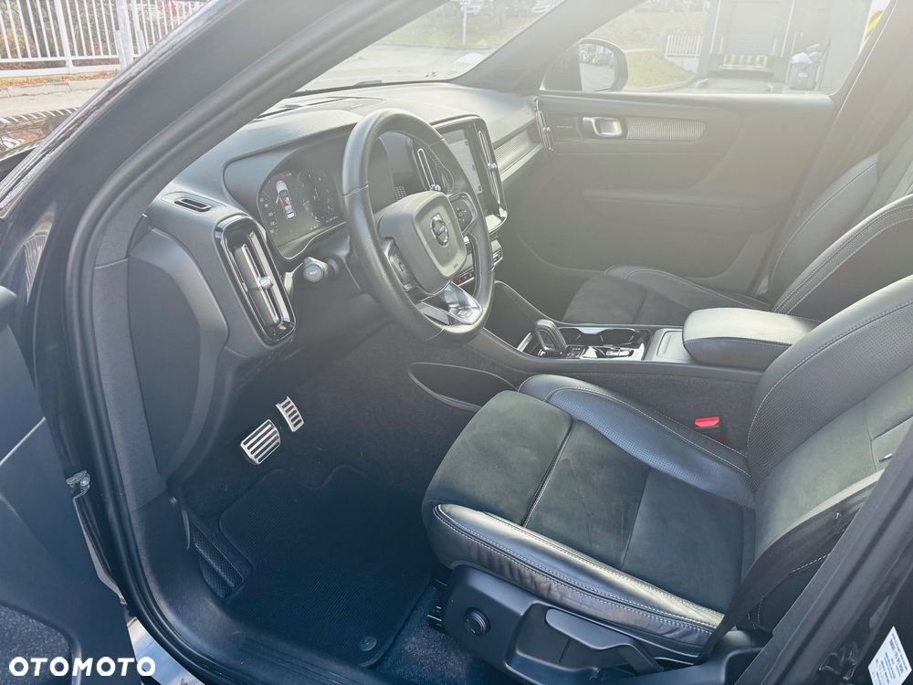 Volvo XC 40 D4 AWD Geartronic R-Design - 20