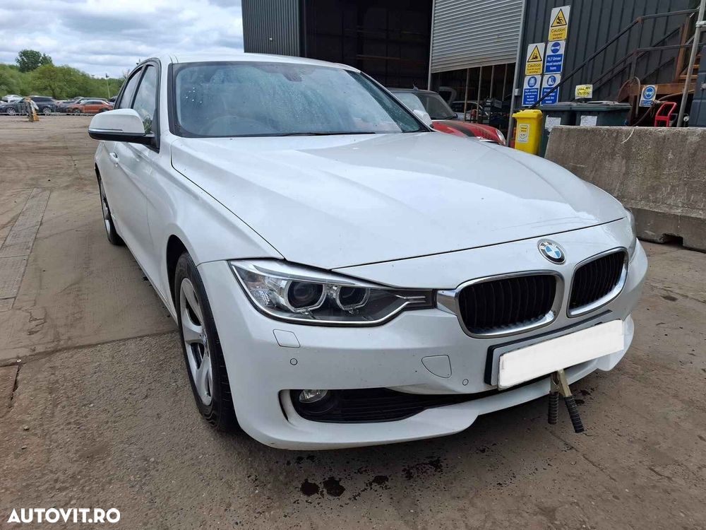 Prag Dreapta BMW Seria 3 2012 Berlina Alb - 1