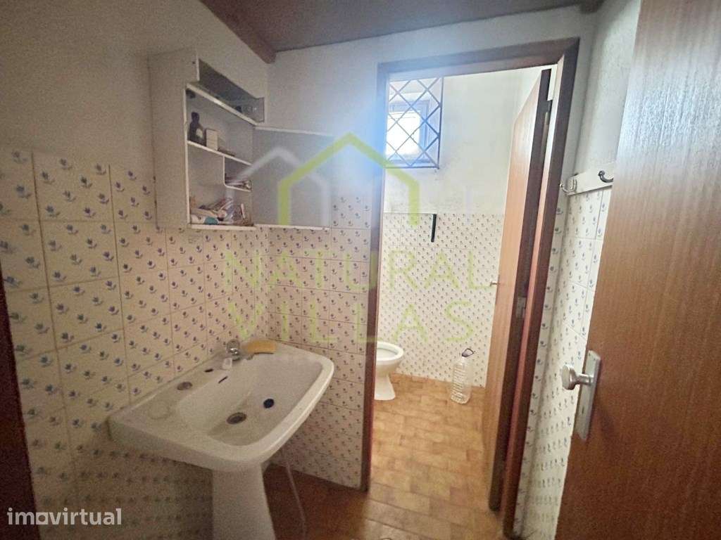 Espaço Comercial com Cave Próxima ao Cento de Loulé - Grande imagem: 3/8