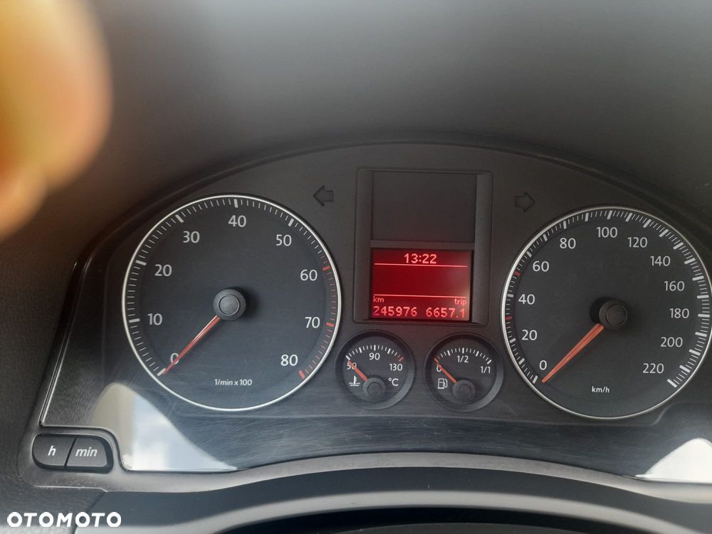 Volkswagen Golf - 26