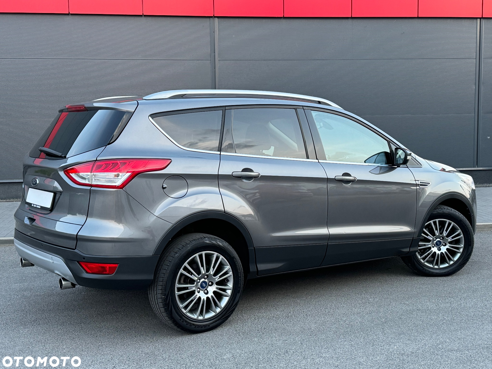 Ford Kuga 2.0 TDCi 4WD Titanium - 4
