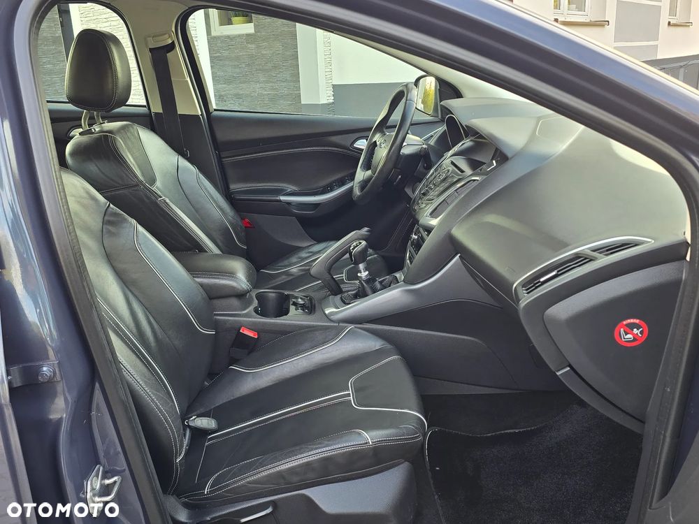 Ford Focus 1.6 EcoBoost Titanium - 25
