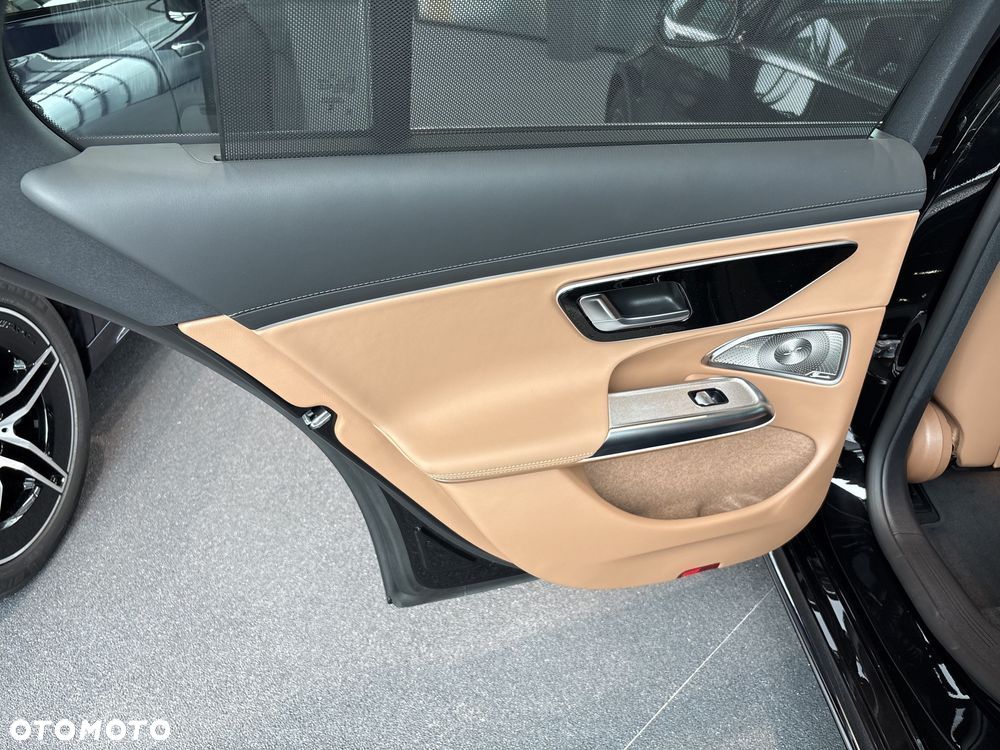 Mercedes-Benz Klasa E 220 d mHEV 4-Matic Exclusive 9G-Tronic - 8