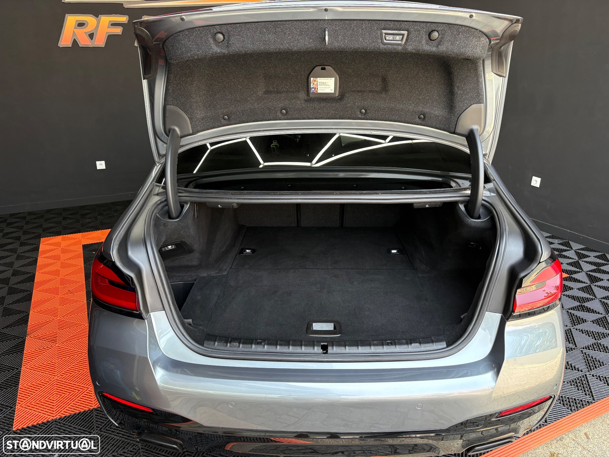 BMW 530 e Pack Desportivo M - 31