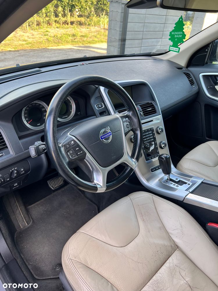 Volvo XC 60 - 8
