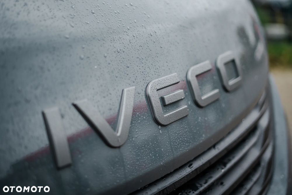 Iveco Daily 35S18HA8 V H2 Furgon Automat 3.0 od ręki - 21