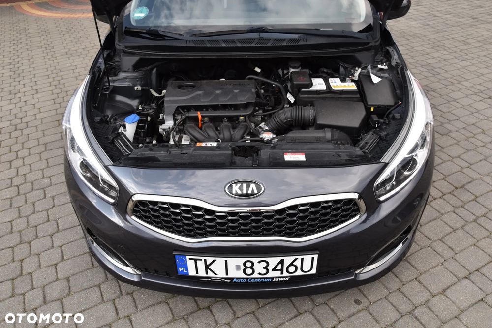 Kia Ceed 1.4 CVVT Dream-Team Edition - 19