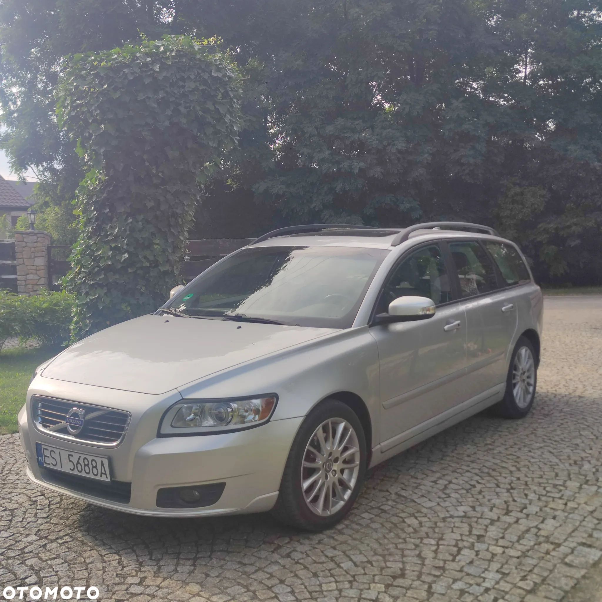 Volvo V50 T5 Geartronic Momentum - 1