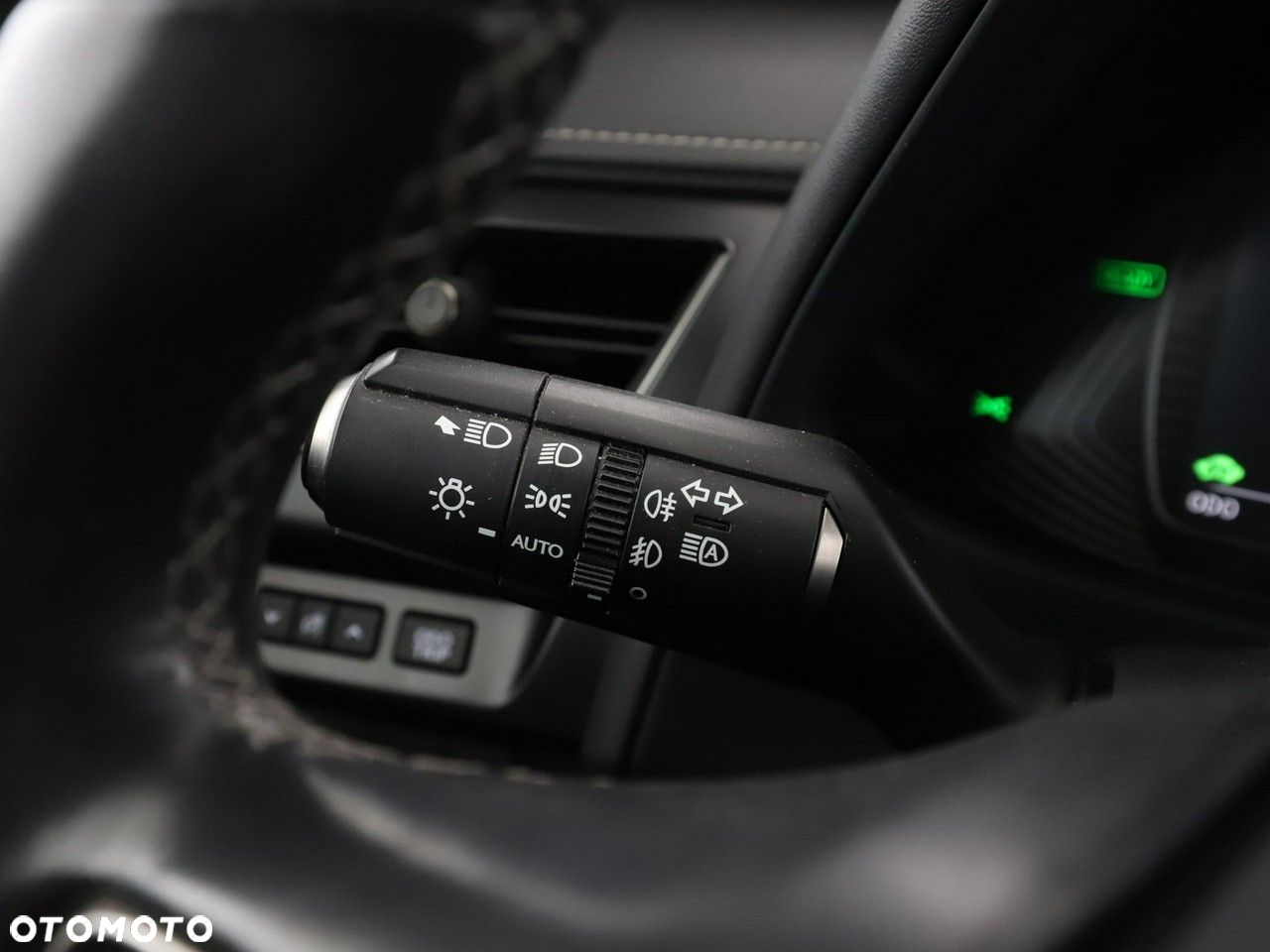 Lexus UX 200 GPF Business 2WD - 33