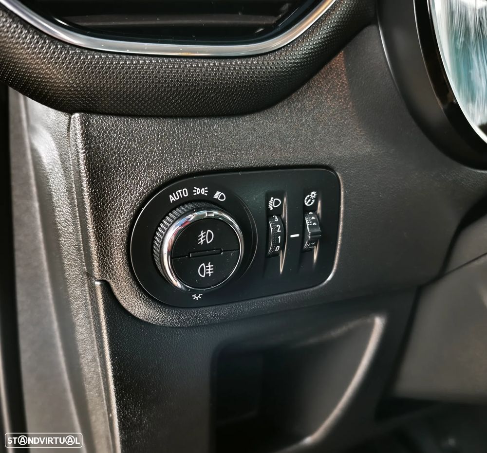 Opel Crossland X 1.2 T Innovation - 20