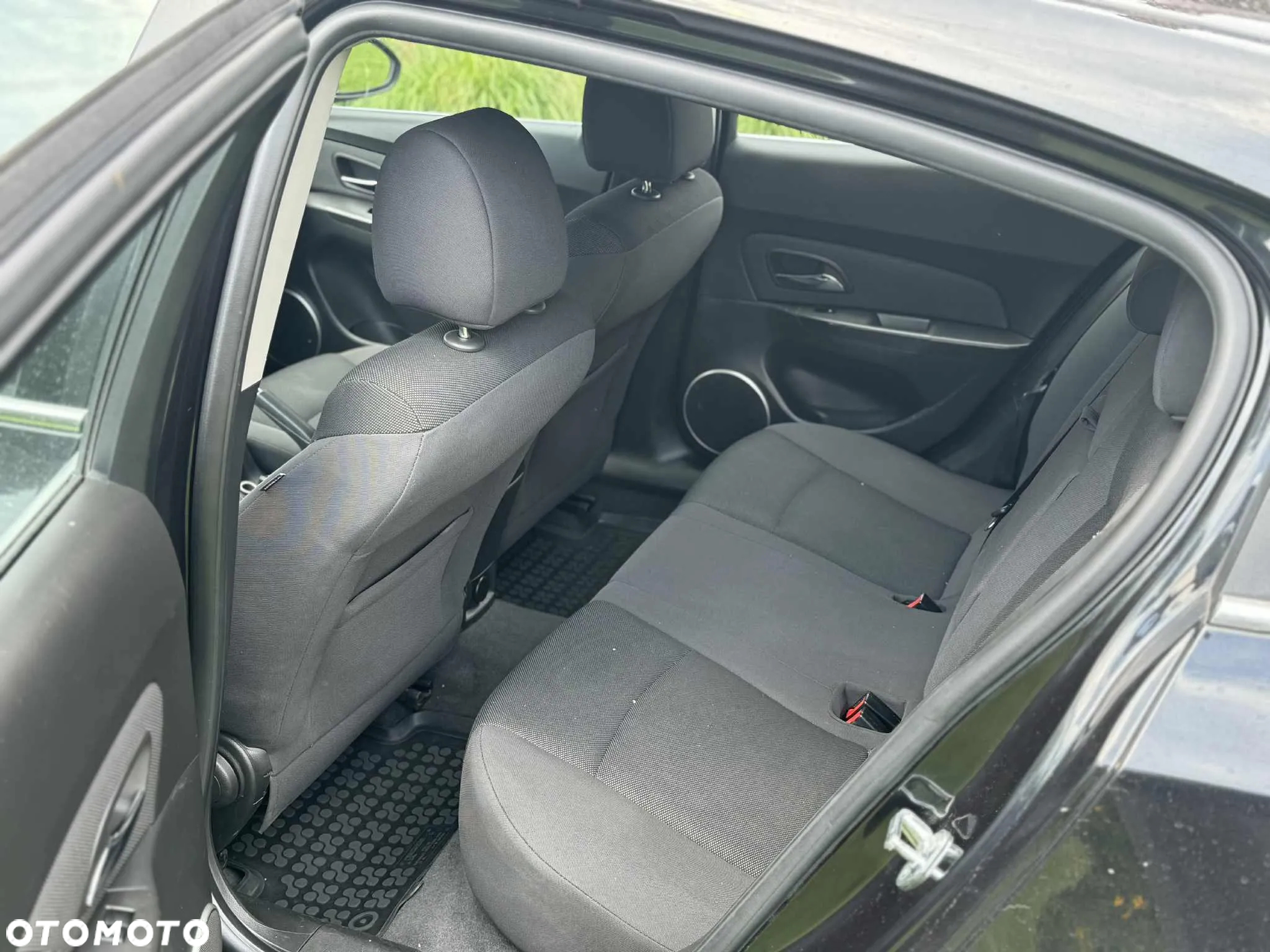 Chevrolet Cruze - 10
