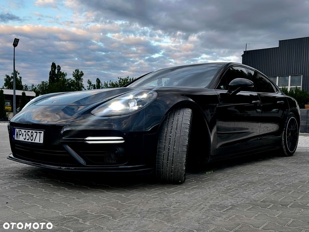 Porsche Panamera Turbo - 5